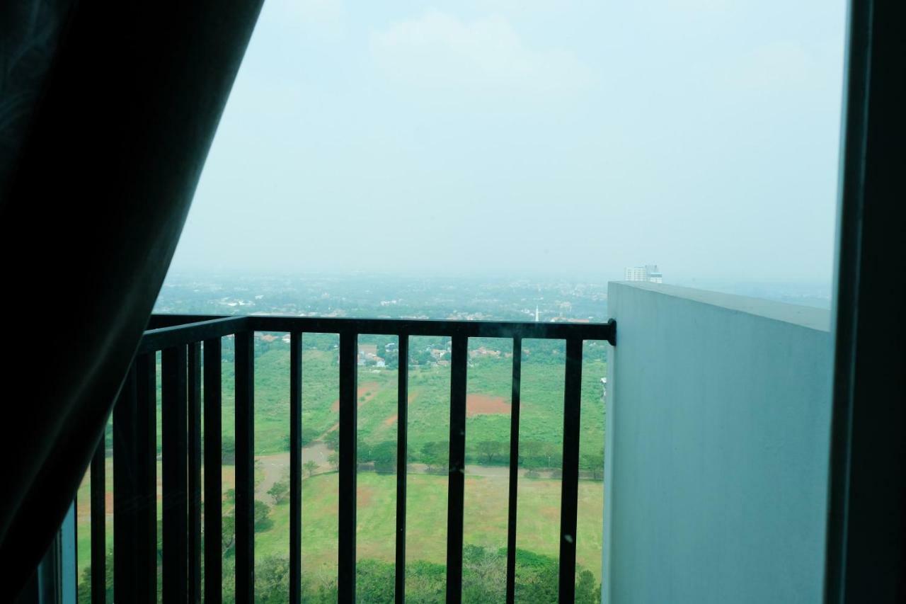 Homey Studio Room Tree Park City Bsd Apartment Near Bsd City By Travelio Tangerang Bagian luar foto